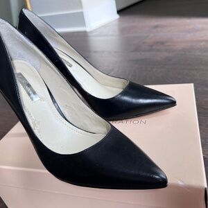 BCBGENERATION Black Leather TREASURE Pointy-Toed High Heel Pumps Size 7M